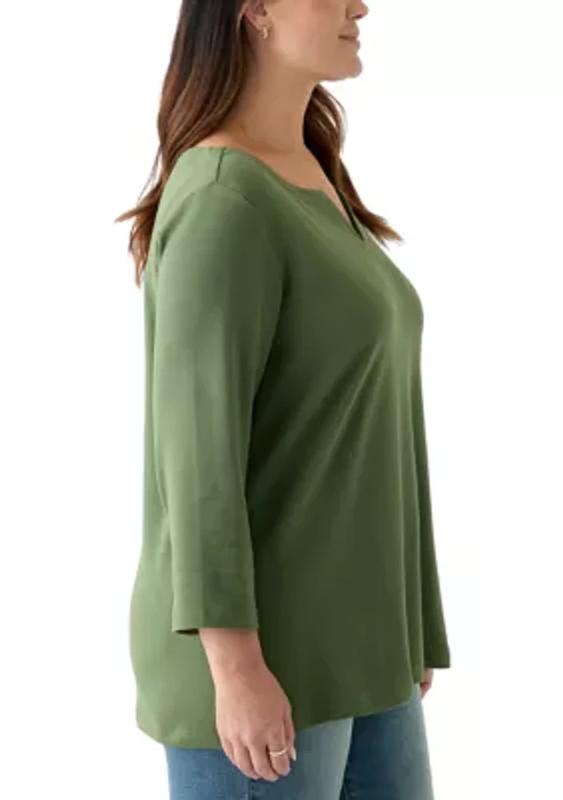 Plus 3/4 Sleeve Split Neck Top