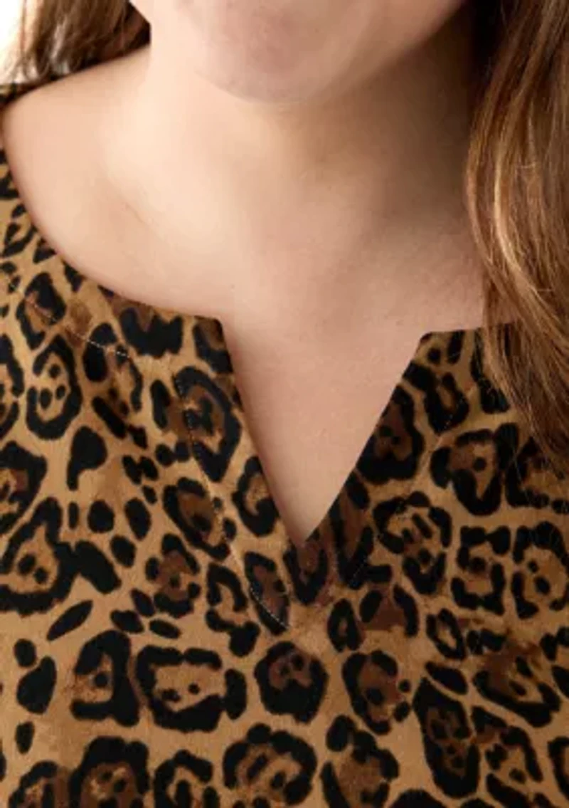 Plus 3/4 Sleeve Split Neck Allover Print Top