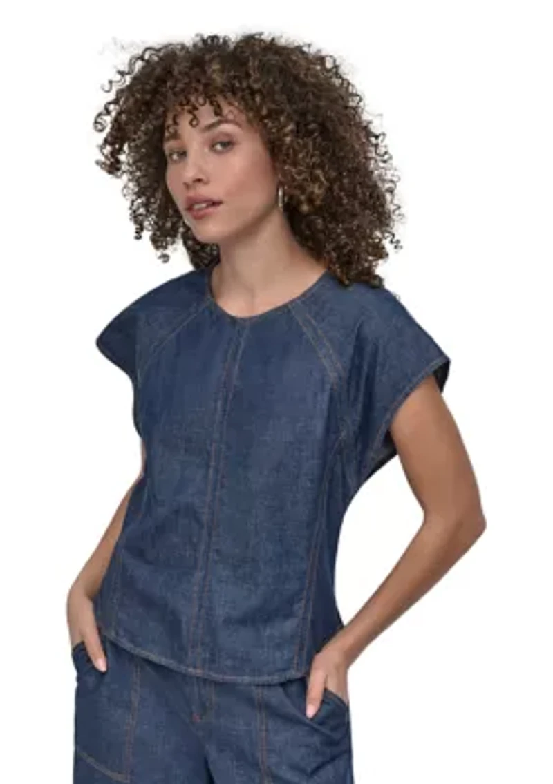 Women's Flutter Sleeve Keyhole Chambray Top