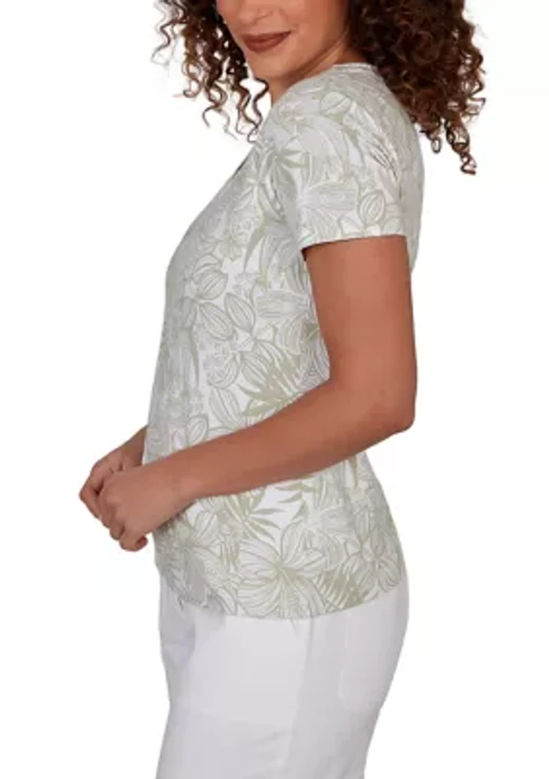 Women's Short Sleeve V-Neck Detailed Floral Top