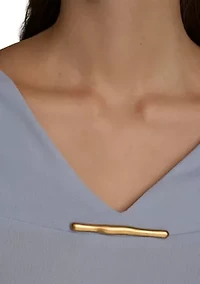 Women's Long Sleeve V-Neck Hardware Knit Top