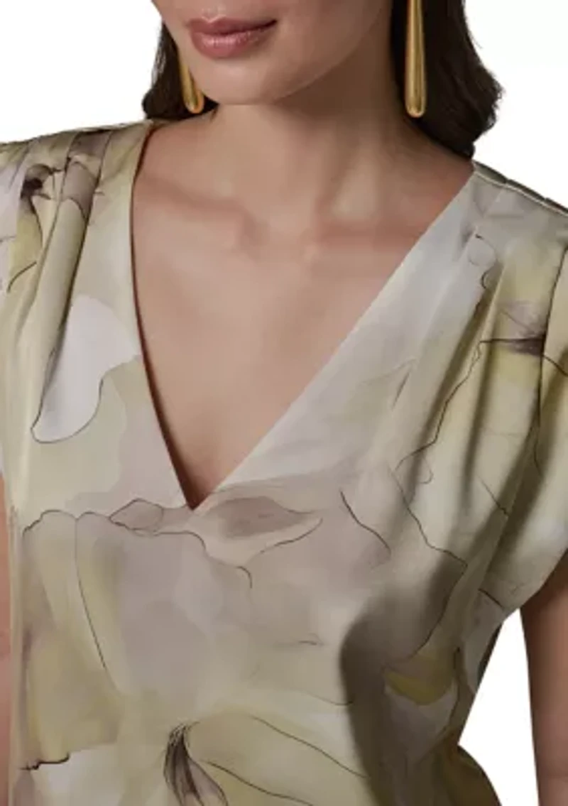 Women's Short Sleeve V-Neck Floral Top