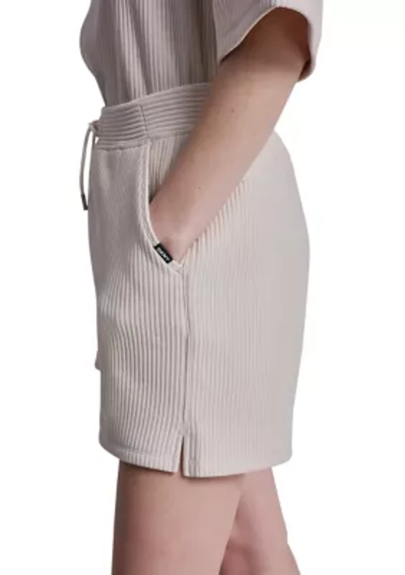 Women's Tech Ottoman Mid-Rise Shorts