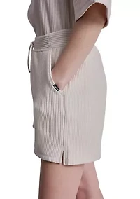 Women's Tech Ottoman Mid-Rise Shorts