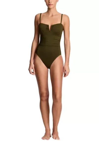 Women's Beach Club Solid V-Wire One Piece Swimsuit