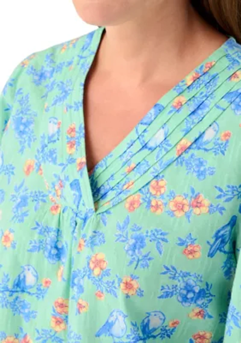 Petite 3/4 Sleeve V-Neck Texture Top