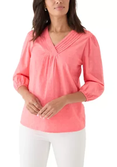 Women's 3/4 Sleeve V-neck Solid Textured Top