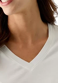 Women's Short Sleeve V-Neck Solid T-Shirt