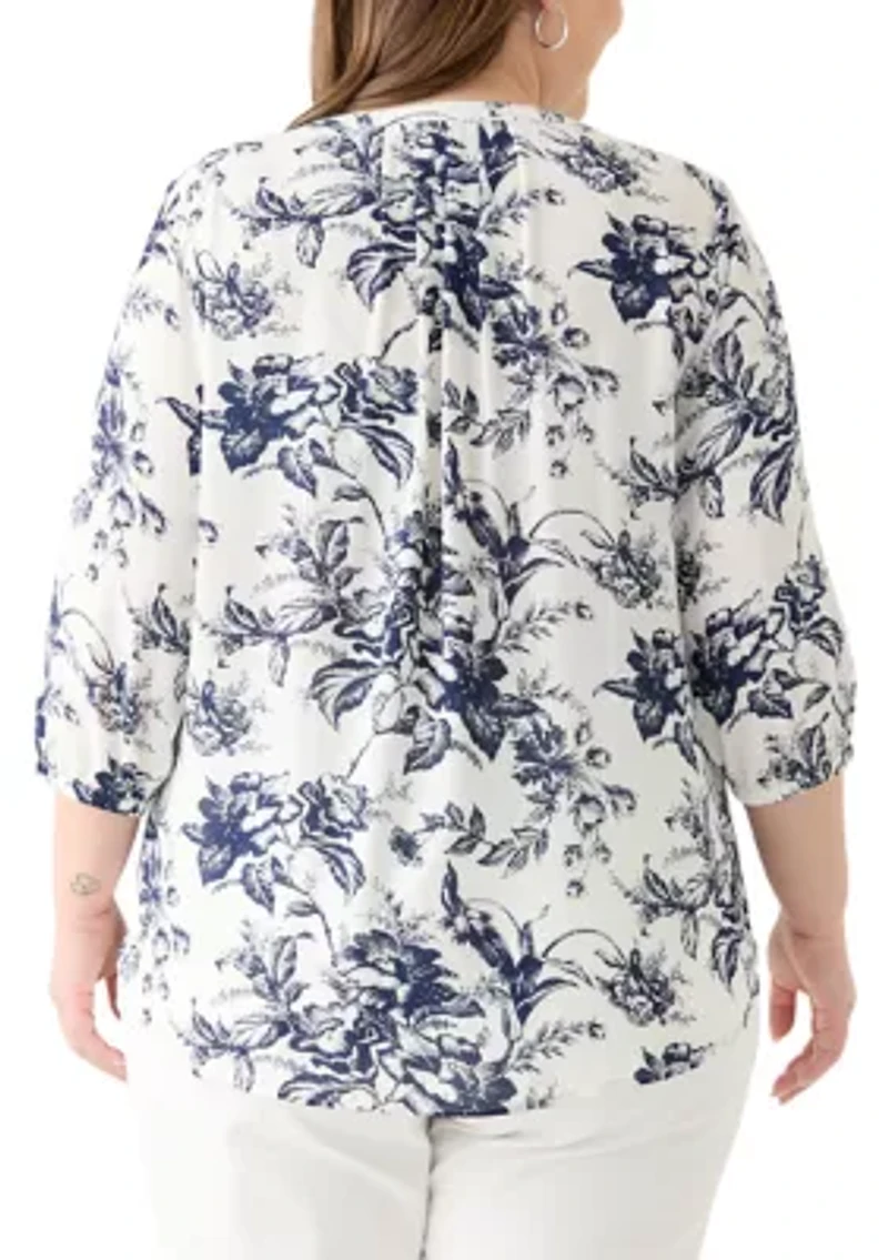 Plus 3/4 Sleeve Split Neck Woven Blouse