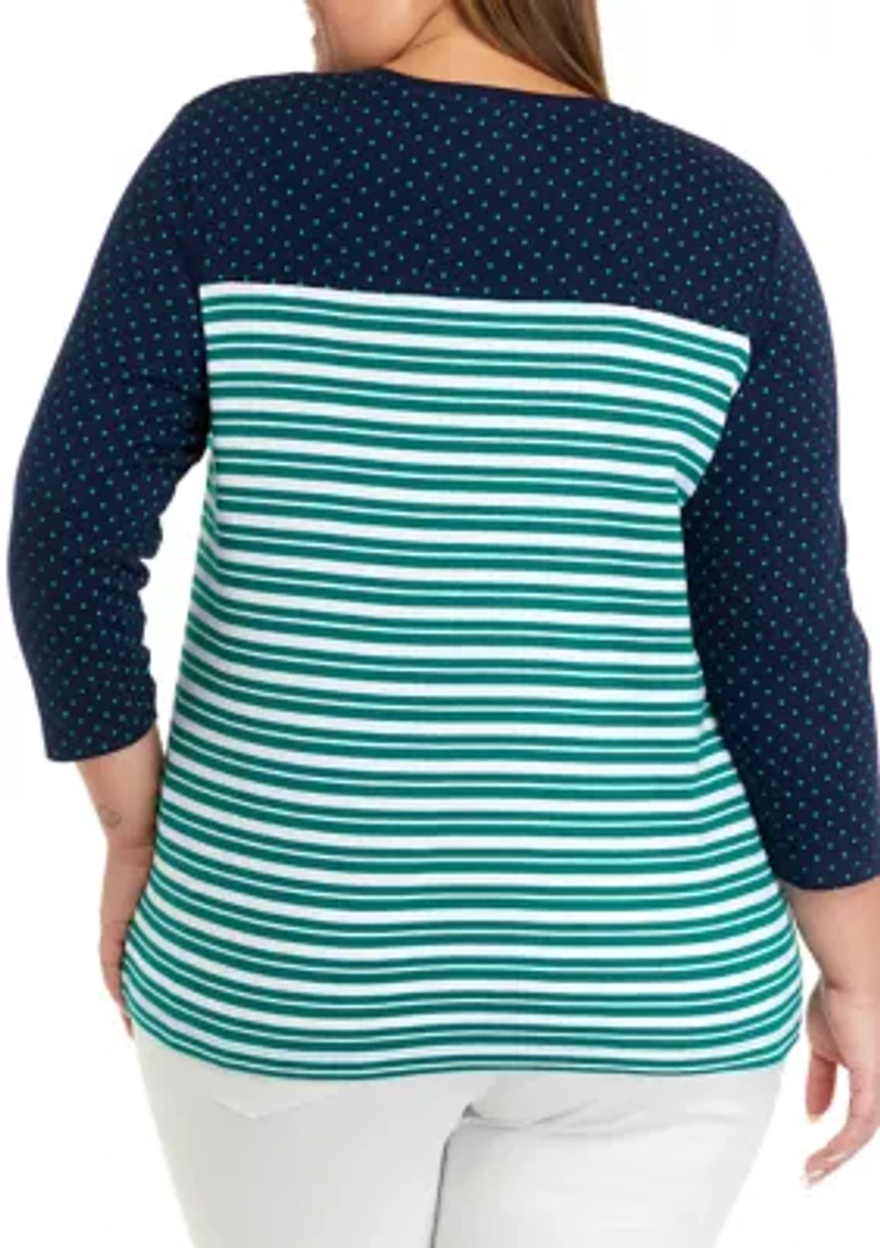 Plus 3/4 Sleeve Round Neck Graphic Top