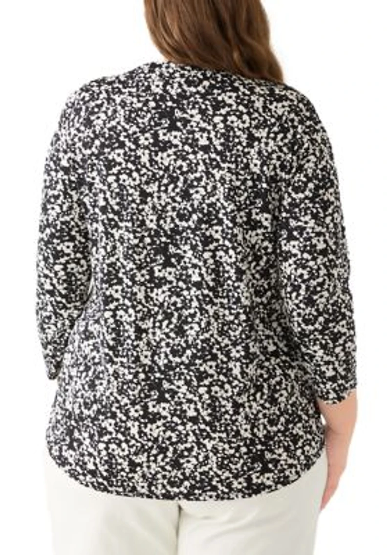 Plus Printed Moss Crepe 3/4 Sleeve V-Neck Top with Tube Trim