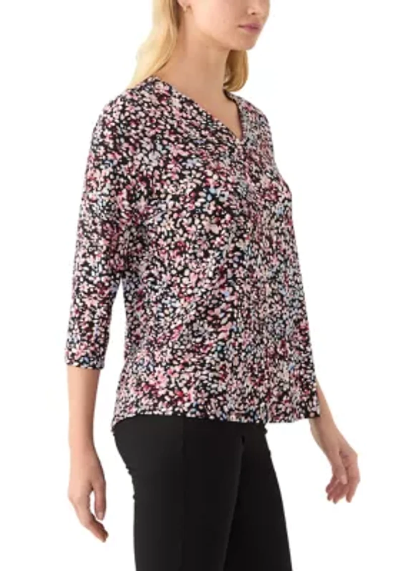 Petite 3/4 Sleeve V-Neck Noodle Top