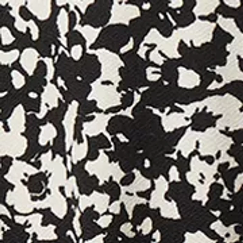 Petite Three Quarter V-Neck Noodle Print Top