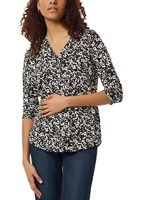 Petite Three Quarter V-Neck Noodle Print Top