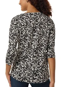 Petite Three Quarter V-Neck Noodle Print Top