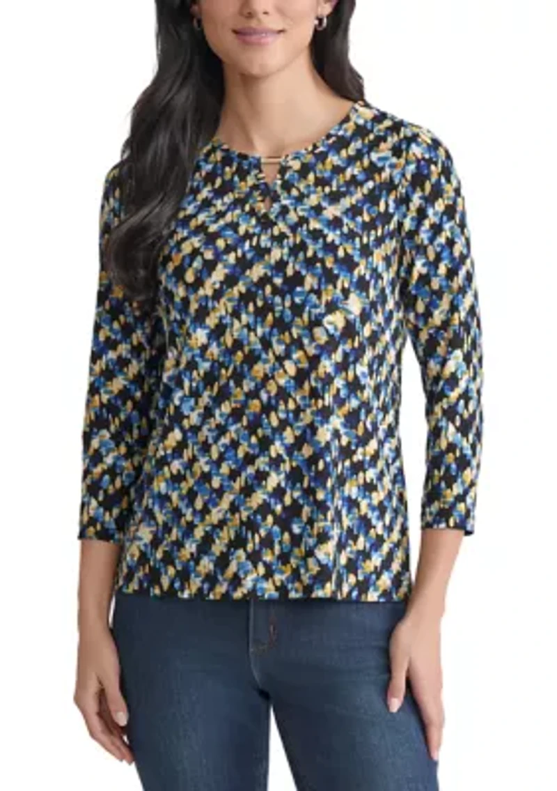 Petite 3/4 Sleeve Keyhole Top