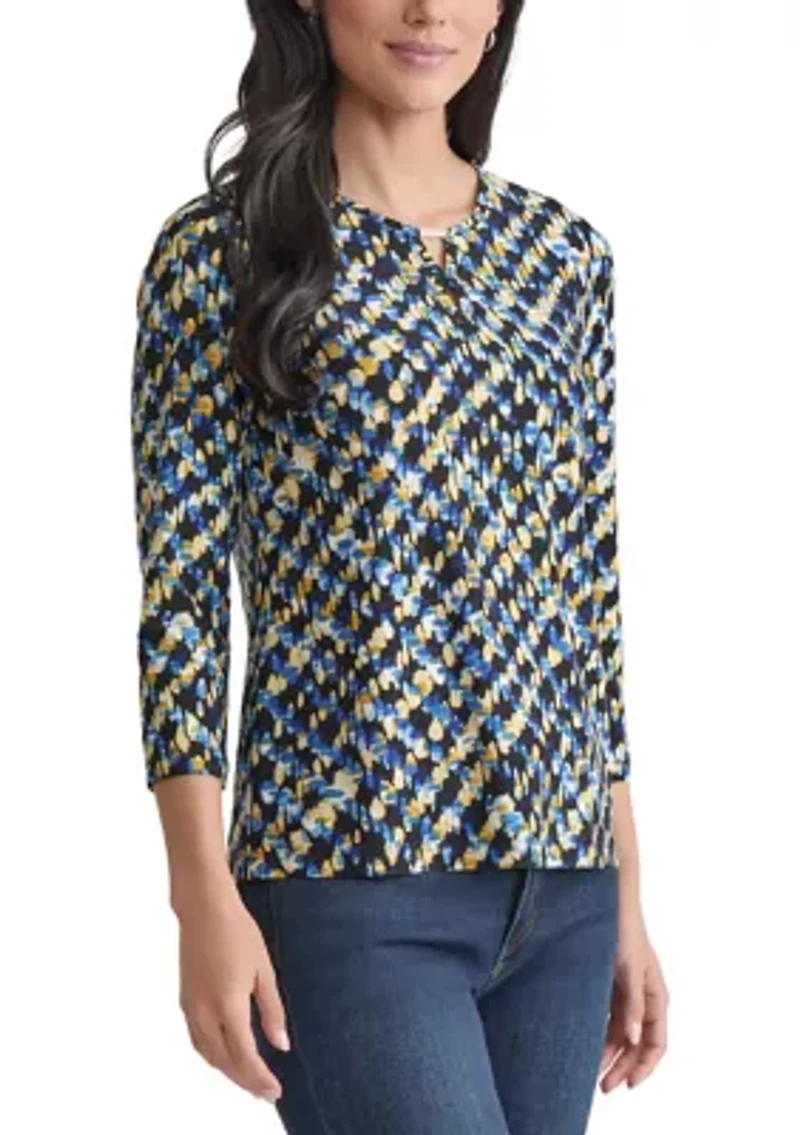 Petite 3/4 Sleeve Keyhole Top