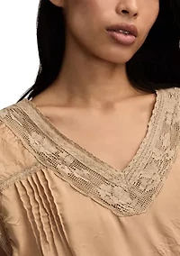 Women's Lace Trim Crinkle Short Sleeve Blouse