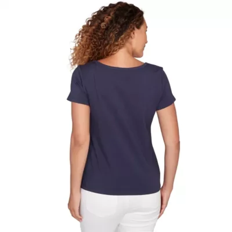 SOLID SHORT SLEEVE TOP WITH KISSING KEYHOLE NECKLINE