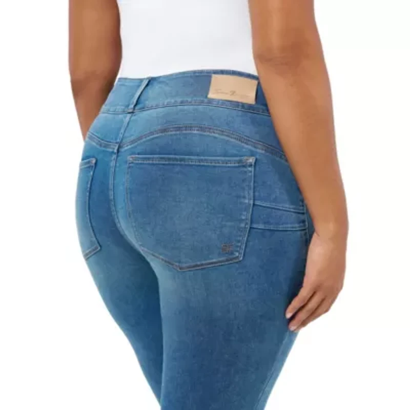 High Rise Curvy Jean