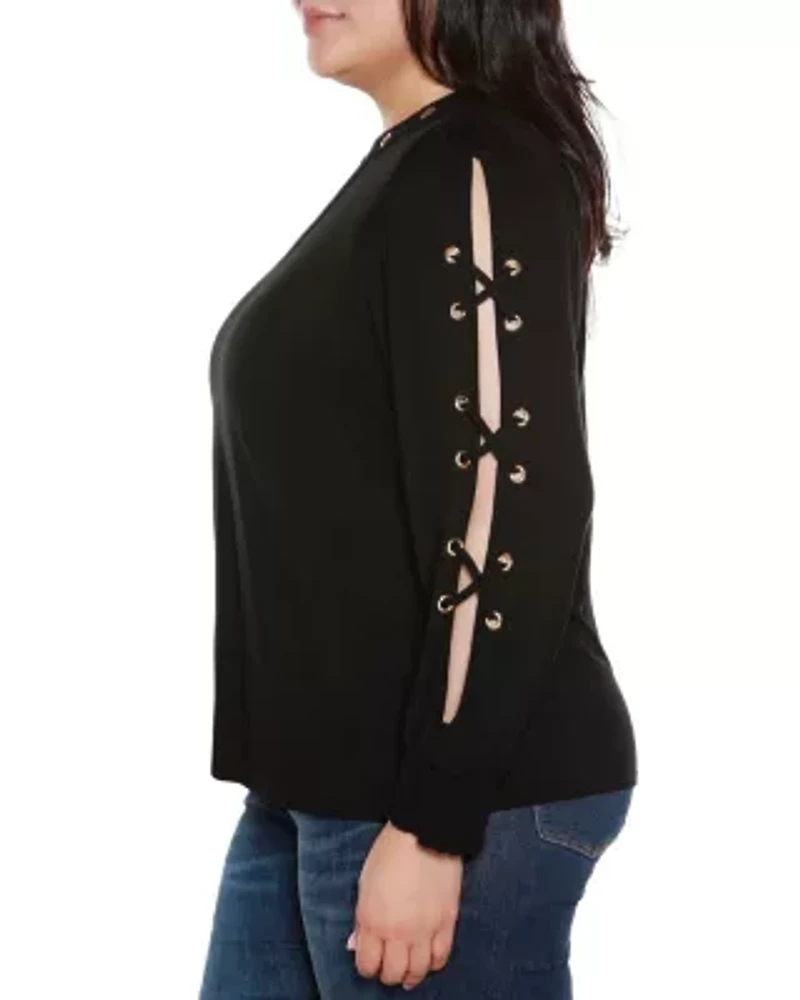 Plus Slit-Sleeve Keyhole Knit Top