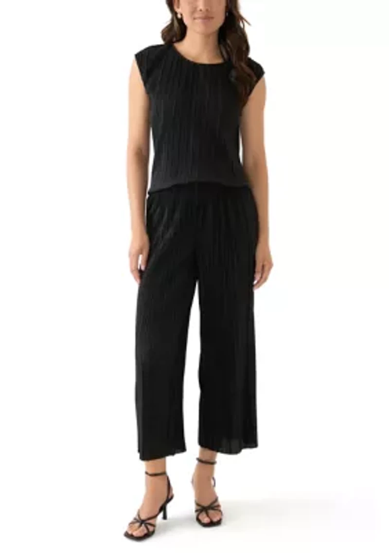Women's Sleeveless Pleated Top