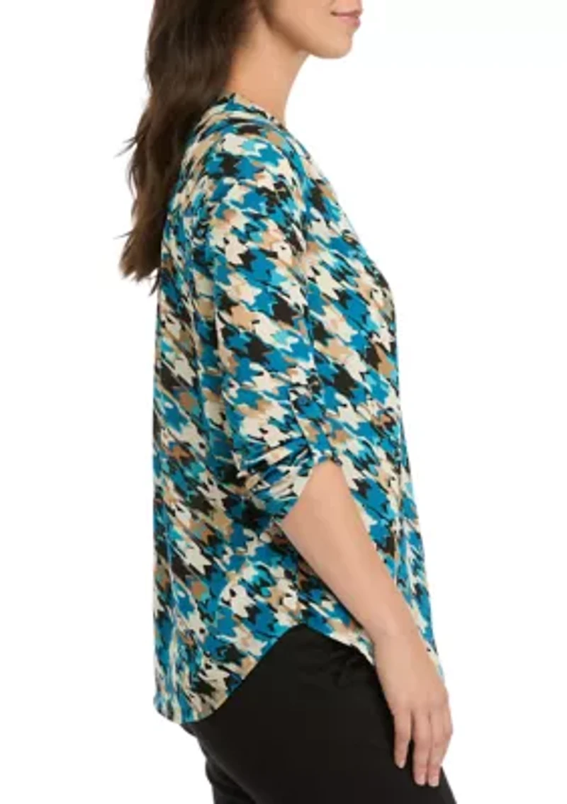 Women's Long Roll Tab  Sleeve V-Neck Printed Pleated Top