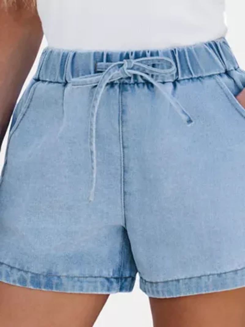 Women's Casual Chic Frayed Denim Shorts