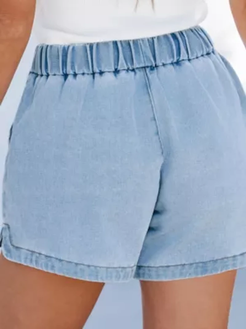 Women's Casual Chic Frayed Denim Shorts