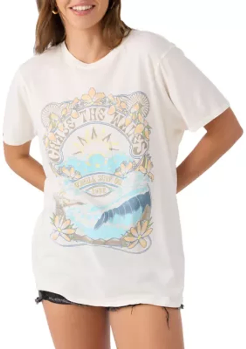 Women's Chase the Waves Graphic T-Shirt