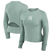 MLB Fanatics New York Yankees Studio Fitted Long Sleeve Gym Top