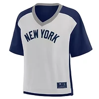 MLB Fanatics New York Yankees Oversized Race To Win V-Neck T-Shirt