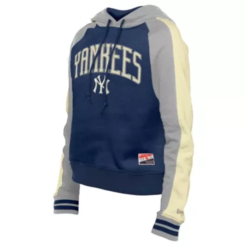 MLB New York Yankees Throwback Cropped Raglan Pullover Hoodie