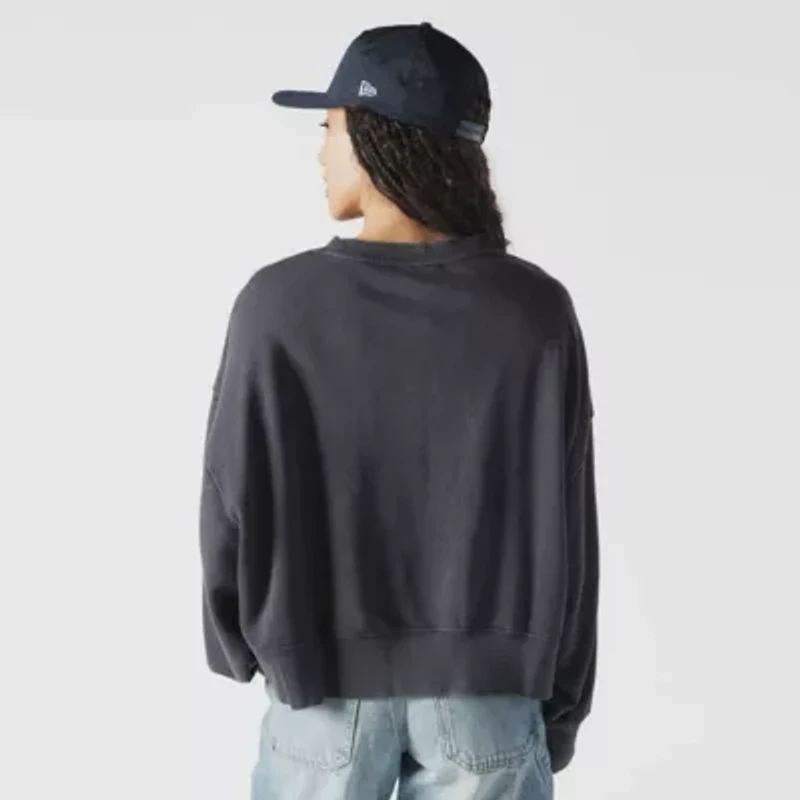 MLB New York Yankees Boxy Mineral Wash Dolmen Sleeve Cropped Sweatshirt