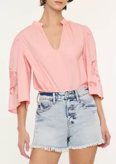 GARDENIA ESSENTIALS HIGH RISE MOM SHORTS
