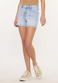 LYNNE ESSENTIALS MID RISE SHORTS - LIGHT WASH STRETCH FIT