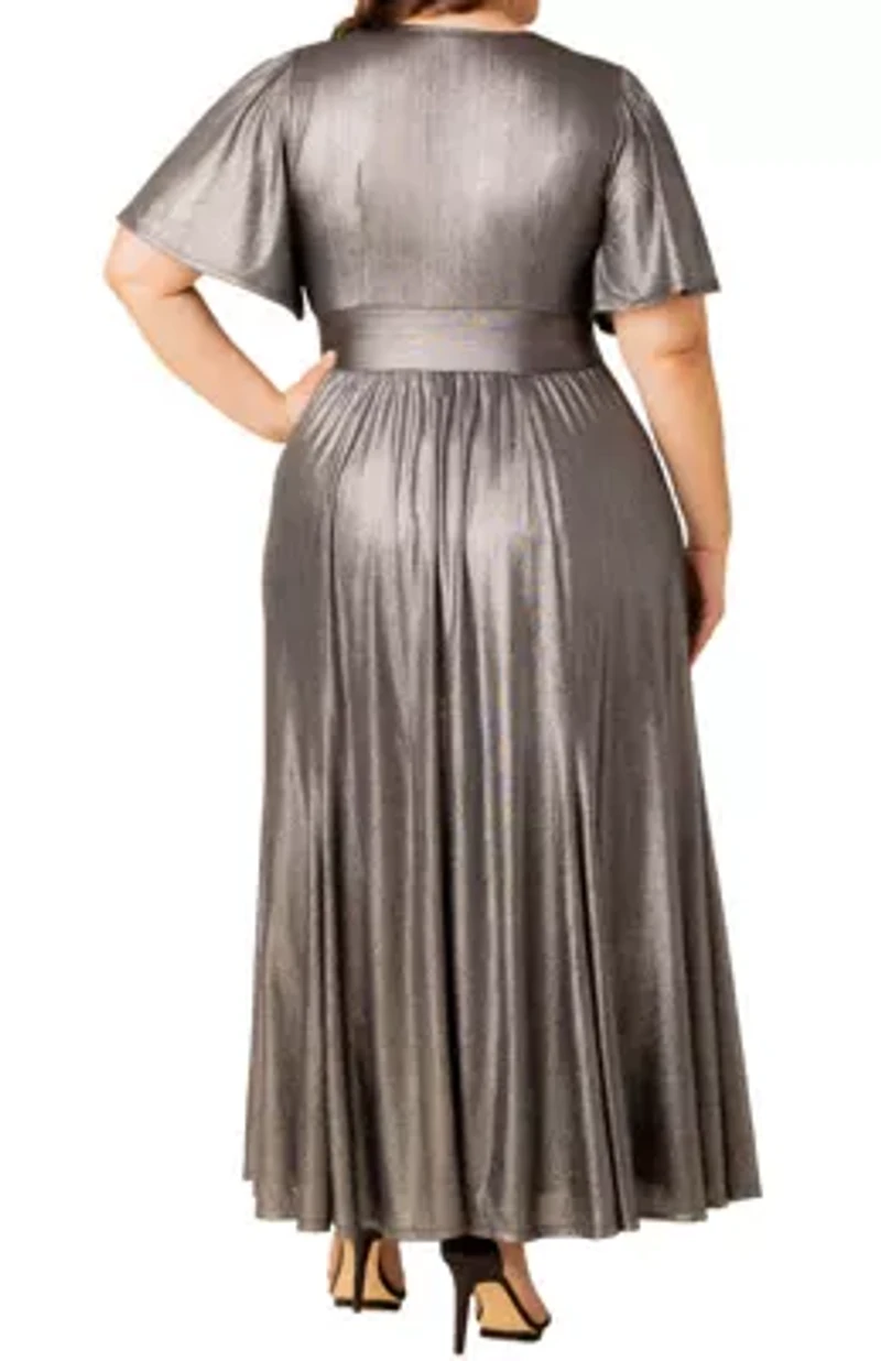 Women's Plus Evania Metallic Evening Gown