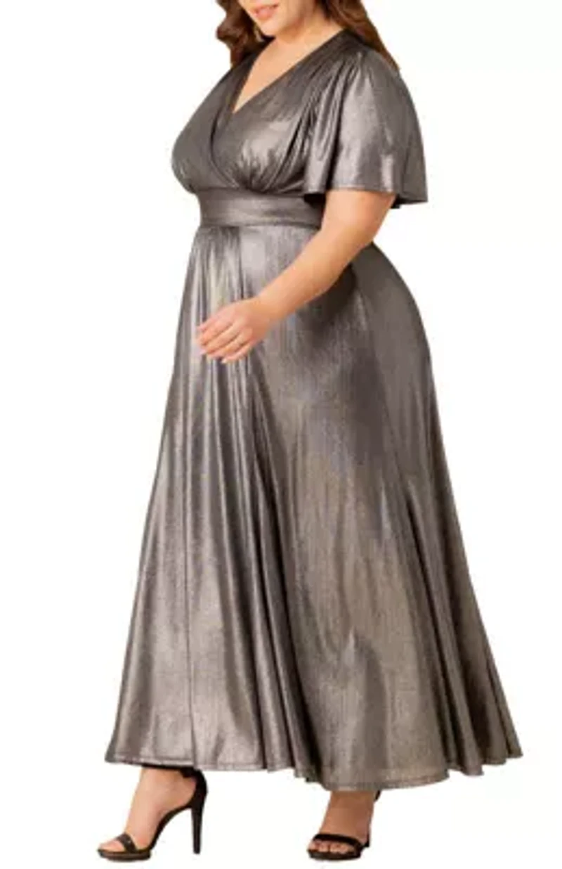 Women's Plus Evania Metallic Evening Gown
