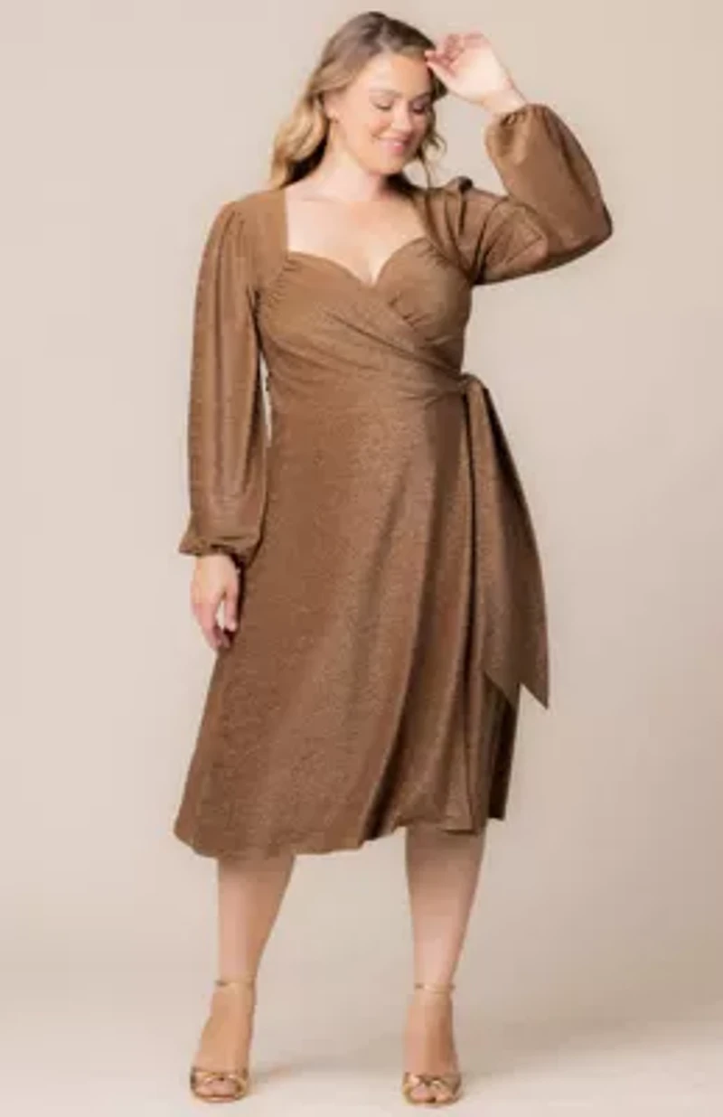Women's Plus Socialite Sweetheart Wrap Dress