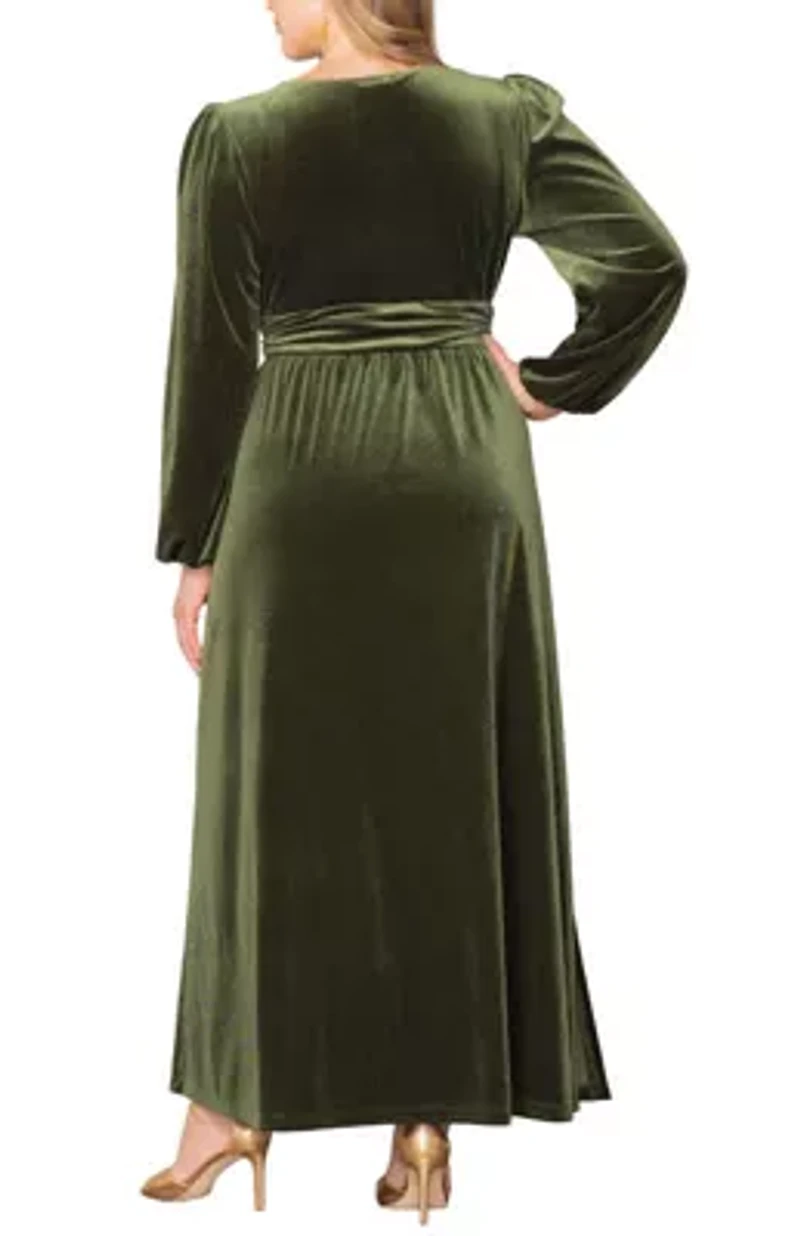 Women's Plus Vivienne Velvet Evening Gown with Pockets