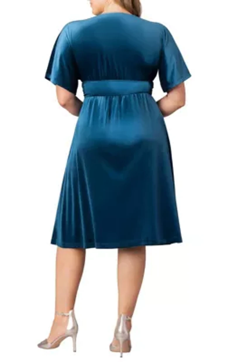 Women's Plus Angelic Velvet Cocktail Dress with Pockets