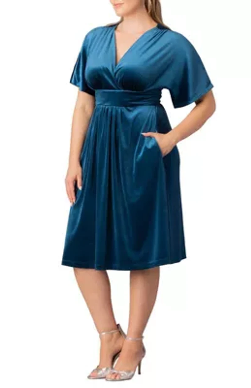 Women's Plus Angelic Velvet Cocktail Dress with Pockets