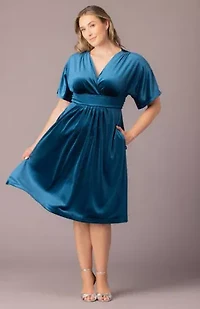 Women's Plus Angelic Velvet Cocktail Dress with Pockets