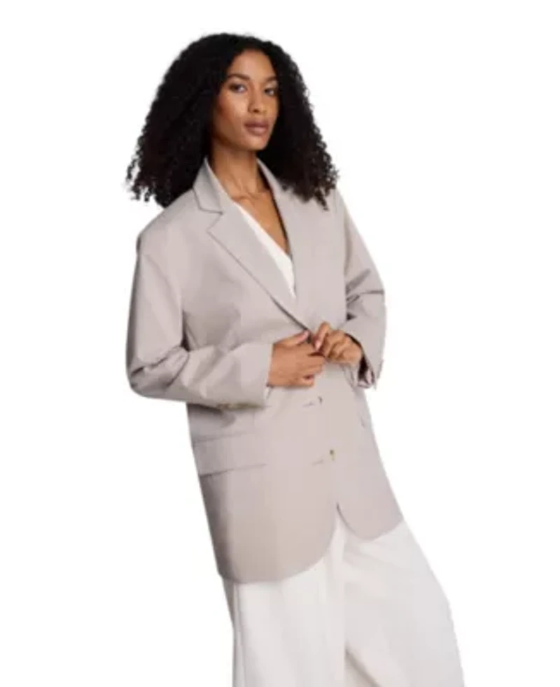 Three button Boyfriend Jacket with Flap Pockets