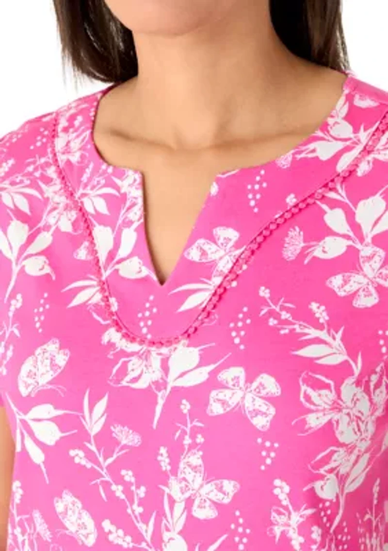 Women's Crochet Trim Split Neck Printed T-Shirt