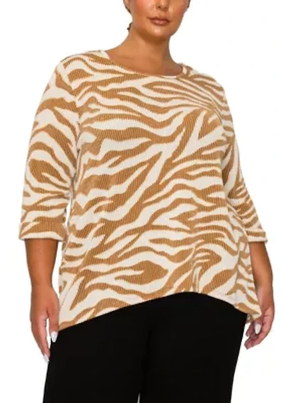 Zebra Textured Button Back 3Q Rolled Sleeve
