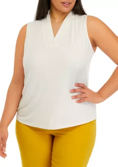 Plus Solid Triple Pleat Top