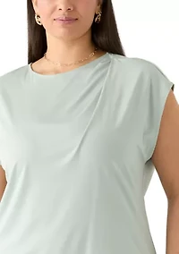 Plus Keyhole Top