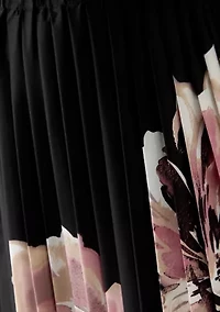 Women's Pull On Pleated Skirt