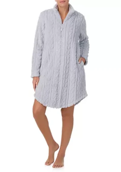 Short Cable Zip Robe